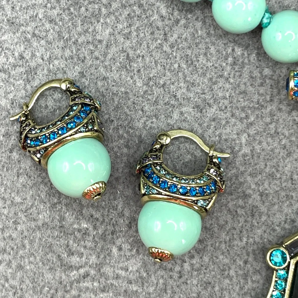 Heidi Daus Classic Edition Shades of Blue Necklace Pierced Earrings Set in Box